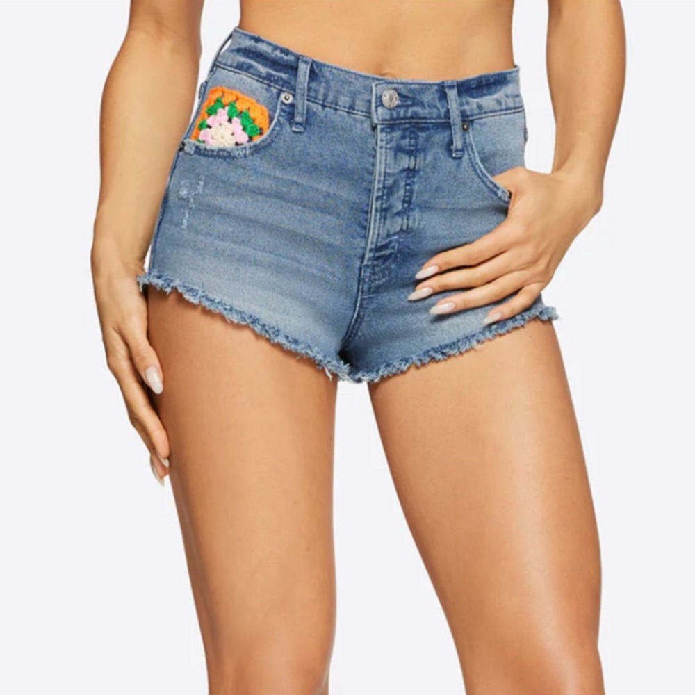 Jessica Simpson Infinite High Waist Short in Run with Wolves NEW